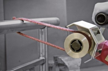 Valj za brusne in polirne trake