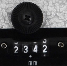 Mikrometer analogni zunanji s števcem DIN 863