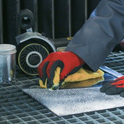 Čistilni prašek za odstranjevanje kreme in paste